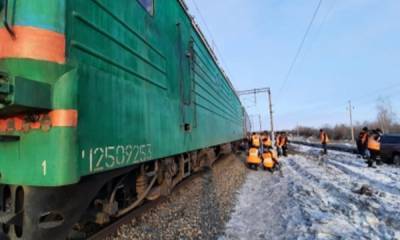 На Южно-Уральской дороге локомотив сошел с рельсов