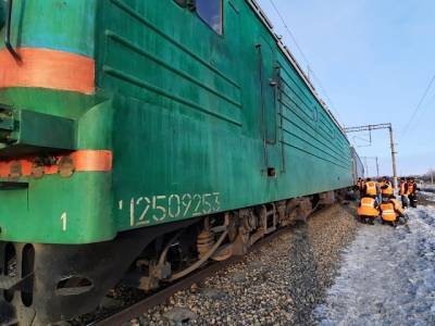 В Челябинской области локомотив сошел с рельсов