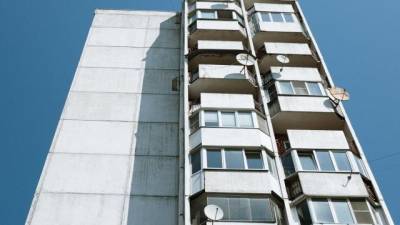 За год предложение на вторичном рынке жилья России упало почти на 40%