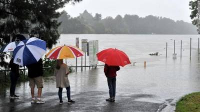 Мощные наводнения в Австралии: уже эвакуировали 18 тысяч человек