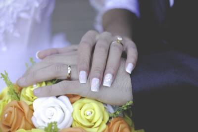 Россияне в 2020 году установили рекорд по числу брачных договоров