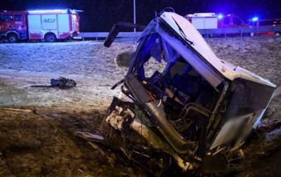 В Польше попал в аварию автобус с украинцами, есть погибший и травмированные