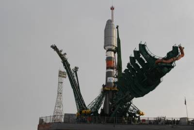 С космодрома Байконур стартовала ракета "Союз-2.1а" в новой раскраске