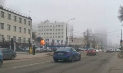 В Ростове на ул. Сиверса горела бытовка, пожар тушили 10 человек