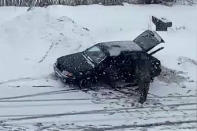 В Ленинградской области водитель «Лады» на тверских номерах спровоцировал серьезный конфликт
