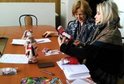Рукоделие – в радость: возобновила свою работу Большая кукольная школа Центра коренных народов Ленобласти
