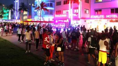 Пир во время пандемии: американский Майами-Бич окунулся в беспорядки