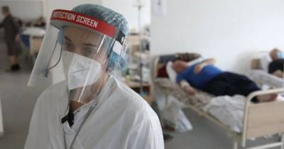 Понад 340 медиків зголосились допомогти у лікуванні хворих на ковід у Львові