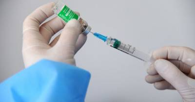 Вакцинация в Украине: прививку от коронавируса получили уже почти 93 тысячи человек