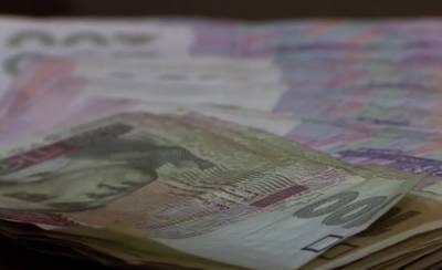 Готовьте деньги на налоги или на штрафы: украинцам напомнили, за что нужно уже заплатить