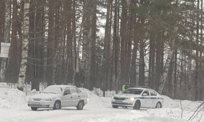 Труп мужчины, найденный в машине на дороге в Карелии, пролежал там несколько дней