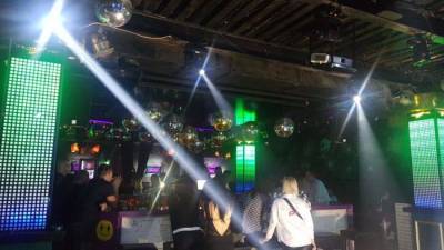 В Алма-Ате оштрафовали 150 посетителей незаконно работавшего ночного клуба