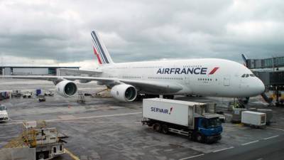 Air France возобновила регулярные рейсы между Петербургом и Парижем