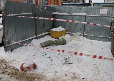 Личность мужчины, чье тело нашли около мусорных баков в Рязани, установить не удалось