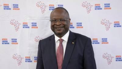 Кандидат на пост президента в Конго умер от коронавируса в день выборов