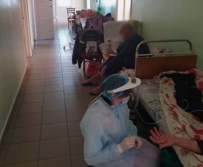 В СOVID-больницах Николаева пациентов уже размещают в коридорах