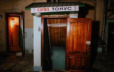 В Тернополе при тушении огня в сауне пострадали четыре пожарных