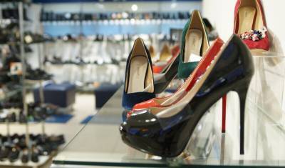 Ритейлеры предупредили о росте цен на одежду и обувь