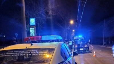 Во Львове незакрепленная крышка канализационного люка врезалась в авто: погиб 10-летний ребенок