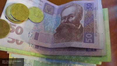 Деньги утекают за рубеж: почему на Украине медики еле сводят концы с концами