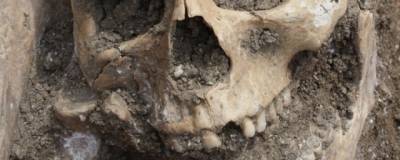 Антропологи обнаружили, что неандертальцы пользовались зубочистками