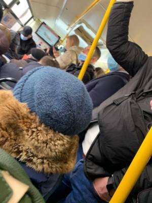 "Переполненные маршрутки и метро": Как проходит карантин в Киеве