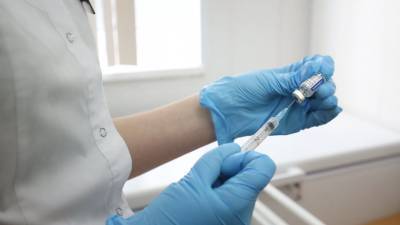 Вирусолог оценил темпы вакцинации в России