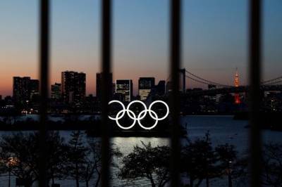 Тосиро Муто - В Токио приняли решение отказаться от иностранных волонтеров на Олимпиаде - aif.ru - Токио - Япония