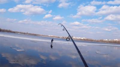 Вместо рыбы выловил парня на льдине: история спасения ребенка на Киевщине – видео