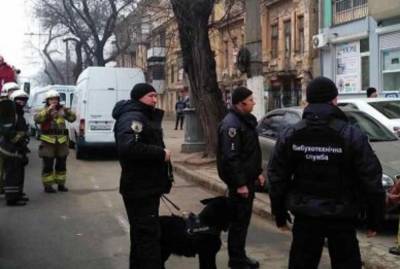 Угроза взрыва в правительственном квартале Киева: на место срочно выехали спасатели и полиция