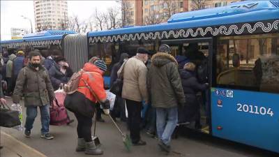Вести-Москва. Пассажиры оранжевой ветки пересели на автобусы: как организовано движение на дорогах