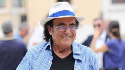 Знаменитый итальянский певец заявил о желании привиться «Спутником V»