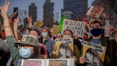В фотографиях: как в США прошли митинги против азиатской ненависти - bykvu.com - Украина - шт. Огайо - місто Лос-Анджелес