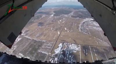 Белорусские и российские военные отработали элементы совместного десантирования (видео)