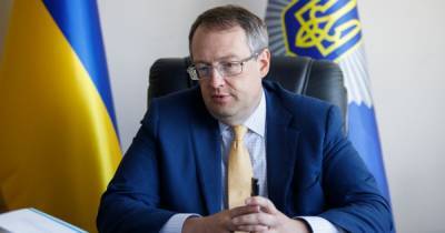 Геращенко пообещал новые подозрения по протестам под ОПУ