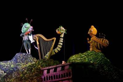 Псковский театр кукол показал премьеру и отметил профессиональный праздник