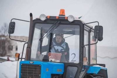 Ярославские аграрии стали вторыми в гонках на тракторах