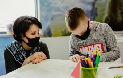 "Надо думать о детях и о будущем — они отблагодарят": Наталья Мосейчук открыла новую Школу Супергероев для маленьких пациентов больниц