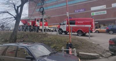 Очевидцы: в ТЦ "Мега" на Озерова произошло задымление (фото)