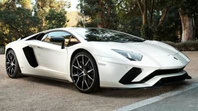 Богатые тоже плачут: в России отзывают 15 Lamborghini Aventador