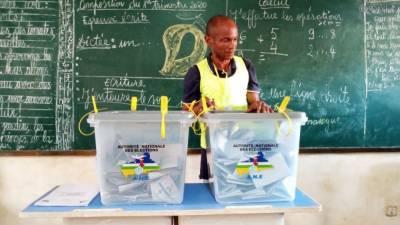 Фостен Туадер - Африканское СМИ опубликовало предварительные итоги выборов в парламент ЦАР - riafan.ru