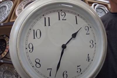 Перевод часов все еще могут отменить: в "Слуге народа" рассказали подробности - на каком времени останется Украине