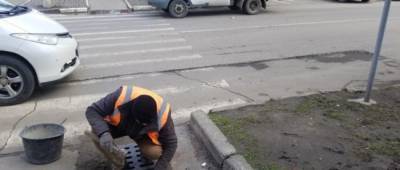 Неизвестные в Одессе украли девять чугунных решеток дождеприемников
