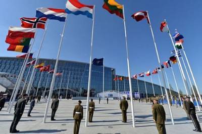 Главы МИД стран НАТО обсудят Россию
