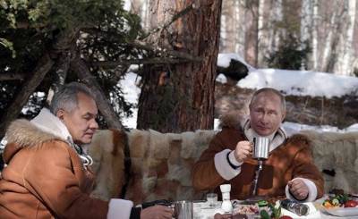 Британские читатели: «Сидели Путин с Шойгу за обедом после вездехода, но тут появился сердитый Джо на инвалидном скутере...» (Daily Mail)