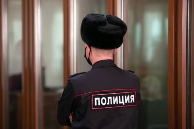 В отделе полиции Петербурга повесили плакат об «психо-информационной войне» против России