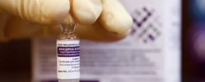 Центр Чумакова намерен начать выпускать до полумиллиона доз вакцины ежемесячно