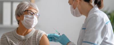 Испания повысила возрастной порог для вакцины AstraZeneca и завтра возобновляет вакцинацию