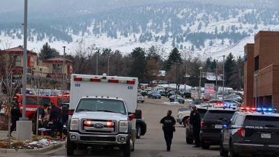 Шесть человек погибли в ходе стрельбы в магазине в Колорадо