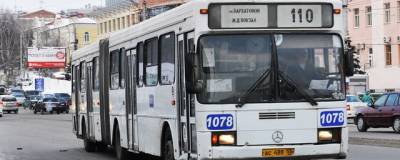 В Омске во время движения скончался водитель пассажирского автобуса - runews24.ru - Омск - Омская обл. - Суперомск